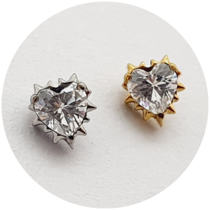 LABRET MINI CORAÇÃO ESTILIZADO - NATURAL E PVD GOLD